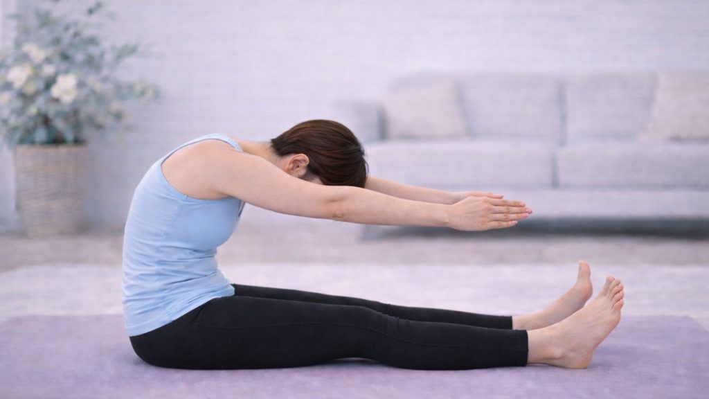 スパインストレッチフォワードのポーズ